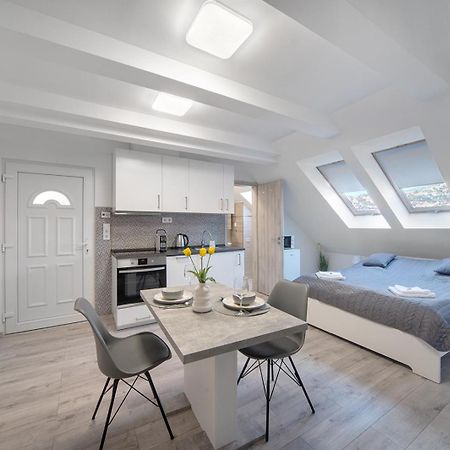 Agoston Apartman 1-2 - Lora,Marci Πετς Εξωτερικό φωτογραφία